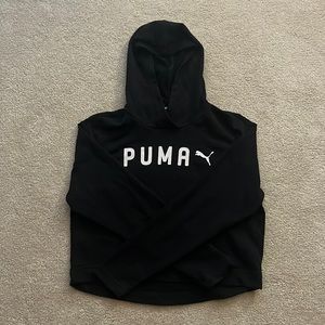 Puma - Black cropped sweatshirt